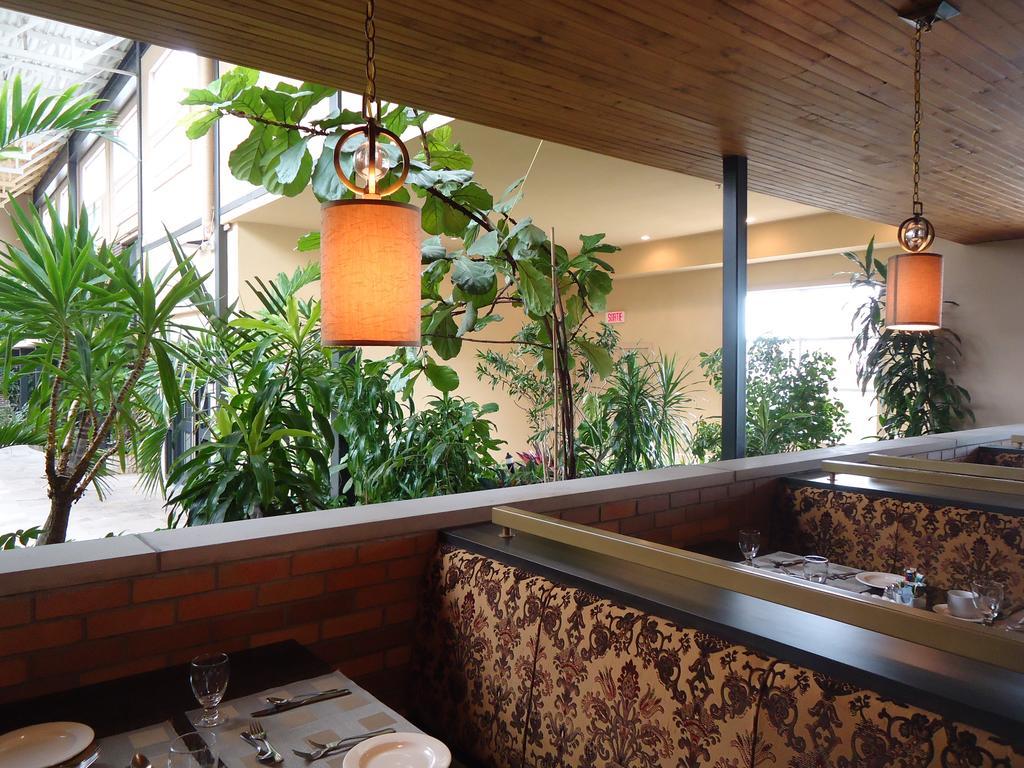 Hotel L'Oiseliere Montmagny Bagian luar foto